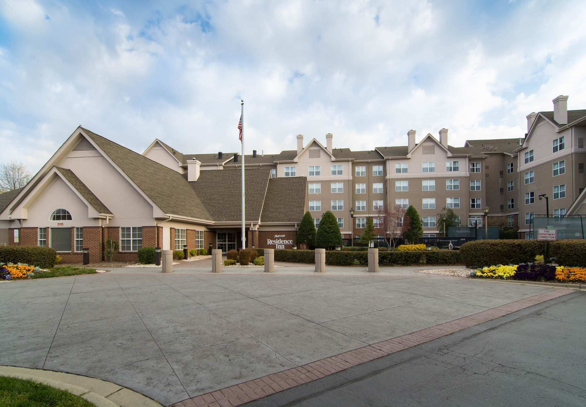 Residence Inn By Marriott Charlotte Piper Glen Exterior foto